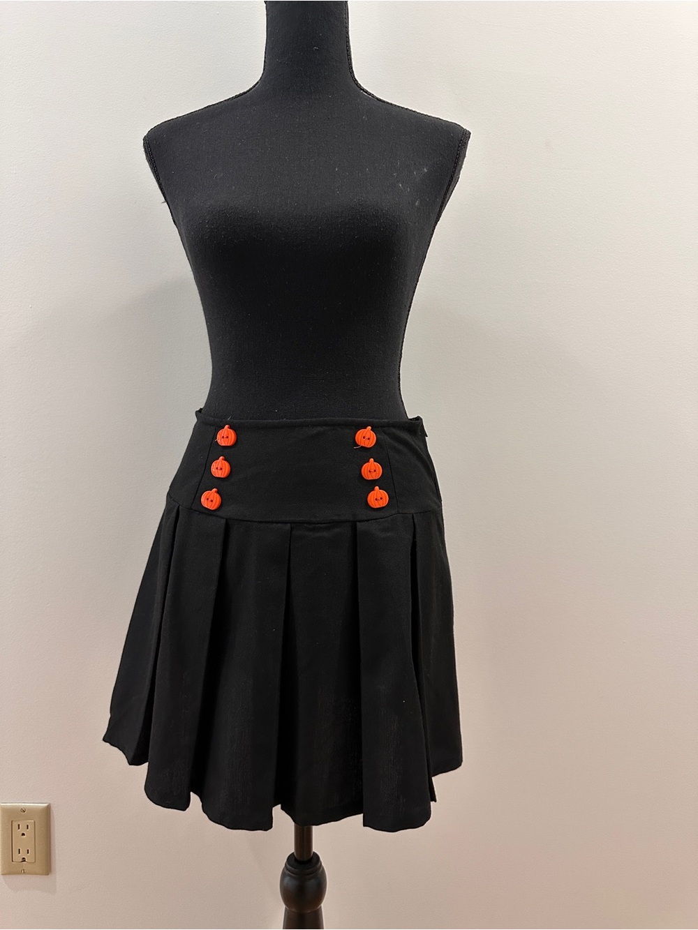 Hot Topic Black Pleated Skirt with Pumpkin Button Accents